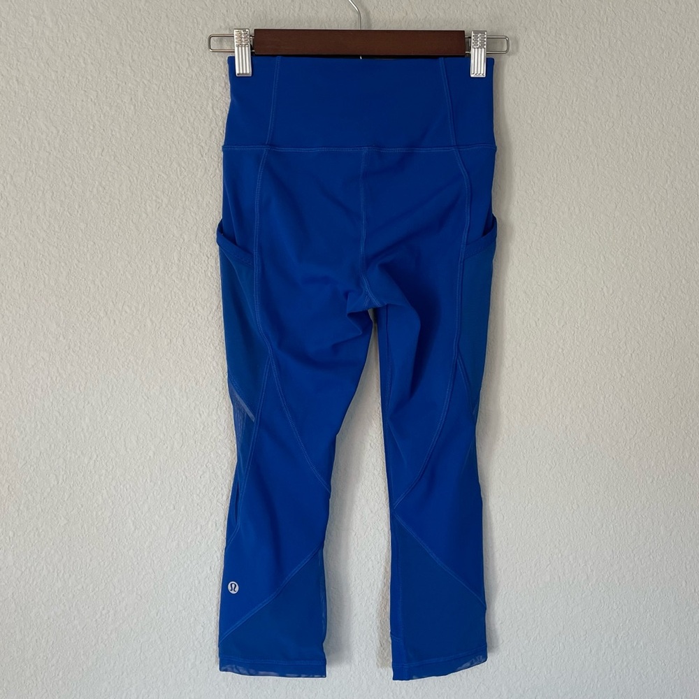 Lululemon Fast as Light Crop in Jetstream - Size 2 - Picture 6 of 6